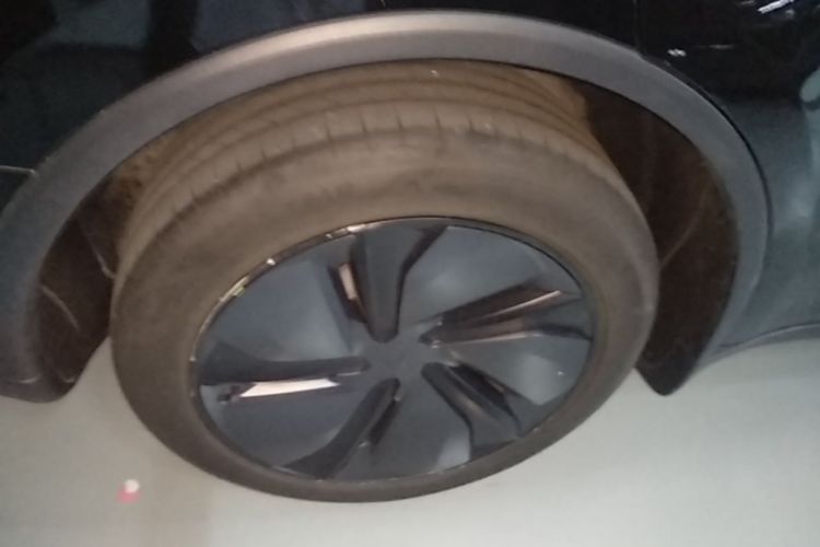Tesla Model Y 2025 #10 Tesla Model Y 2025 image de voiture #10