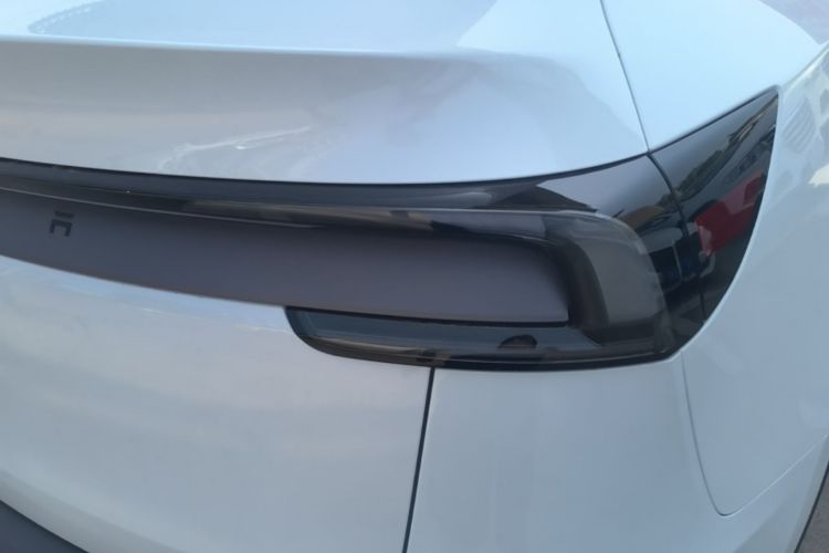 Tesla Model Y 2026 car image #8