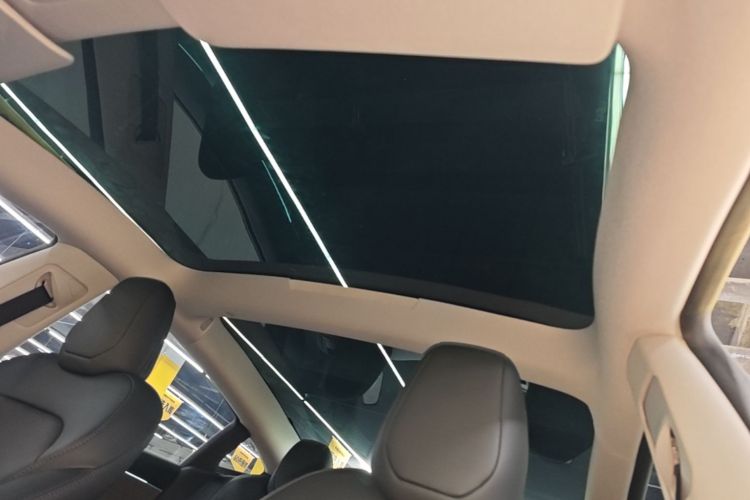 Tesla Model 3 2024 #18 Tesla Model 3 2024 car image #18