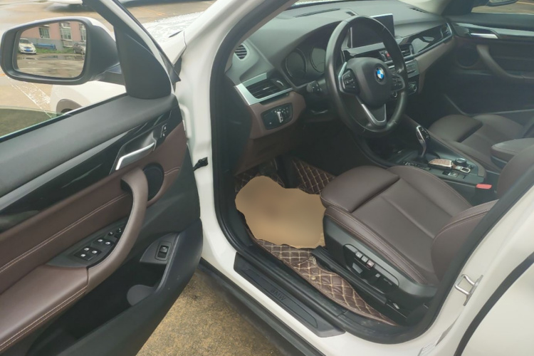 BMW X1 2020 car image #16