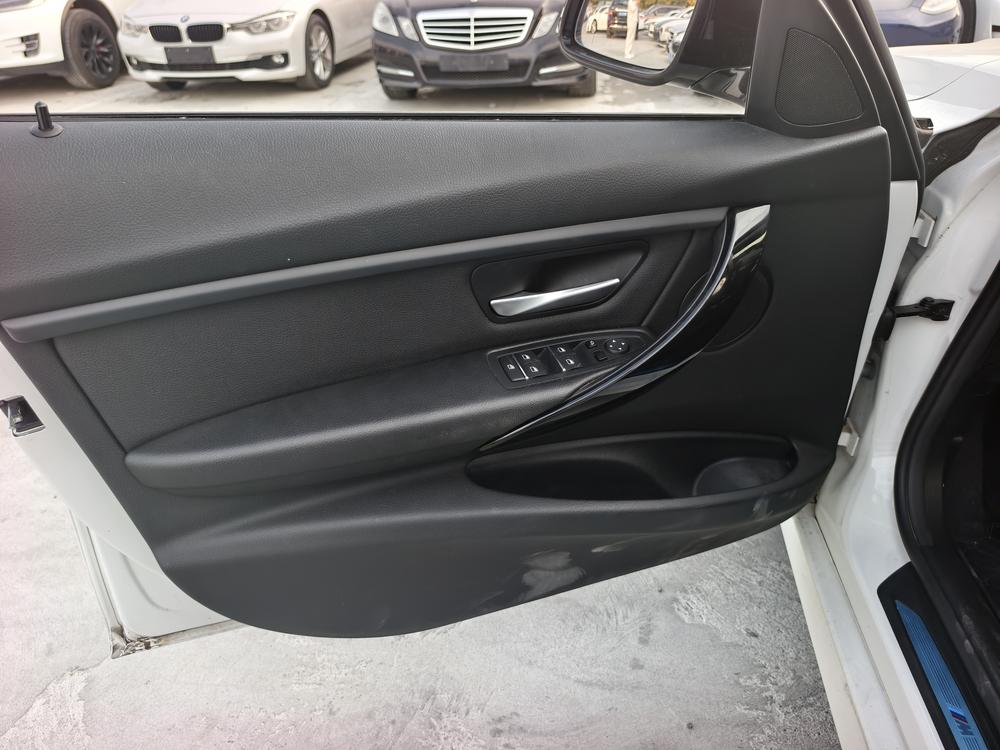 BMW 3 Series 2018 #11 BMW 3 Series 2018 car image #11
