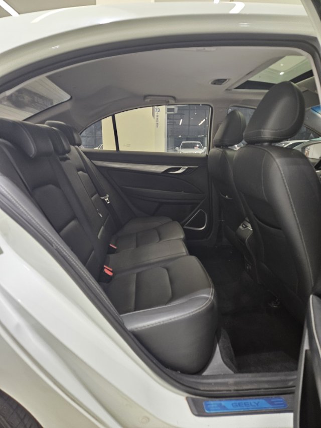 GEELY Emgrand 2019 #9 GEELY Emgrand 2019 car image #9