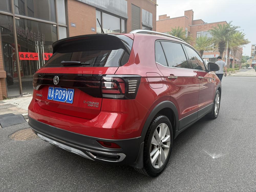 Volkswagen T-Cross 2019 #5 Volkswagen T-Cross 2019 car image #5