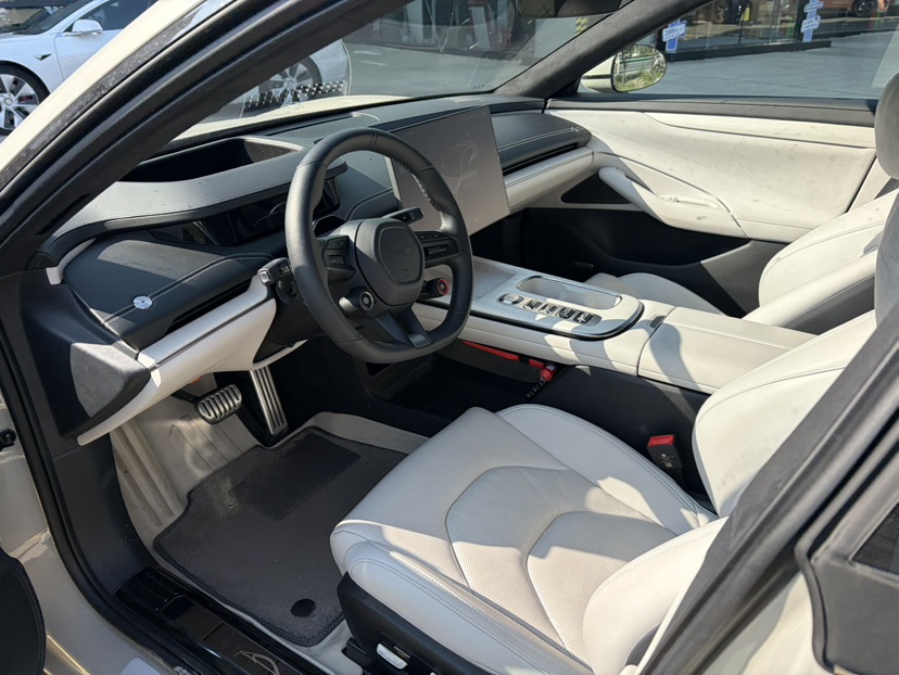 MI SU7 2025 car image #2