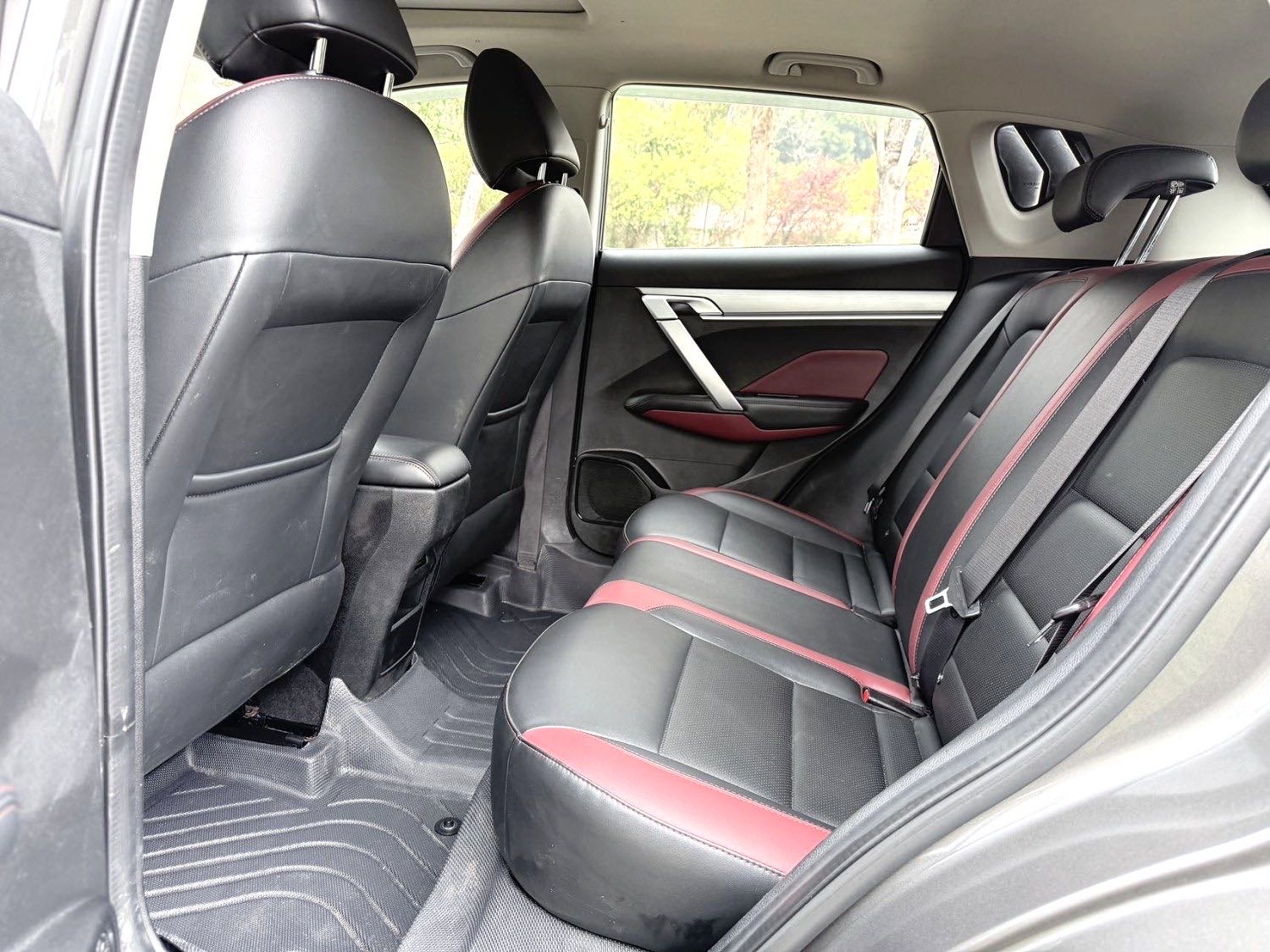 GEELY Coolray 2021 car image #4
