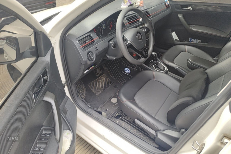 Volkswagen Santana 2020 car image #18