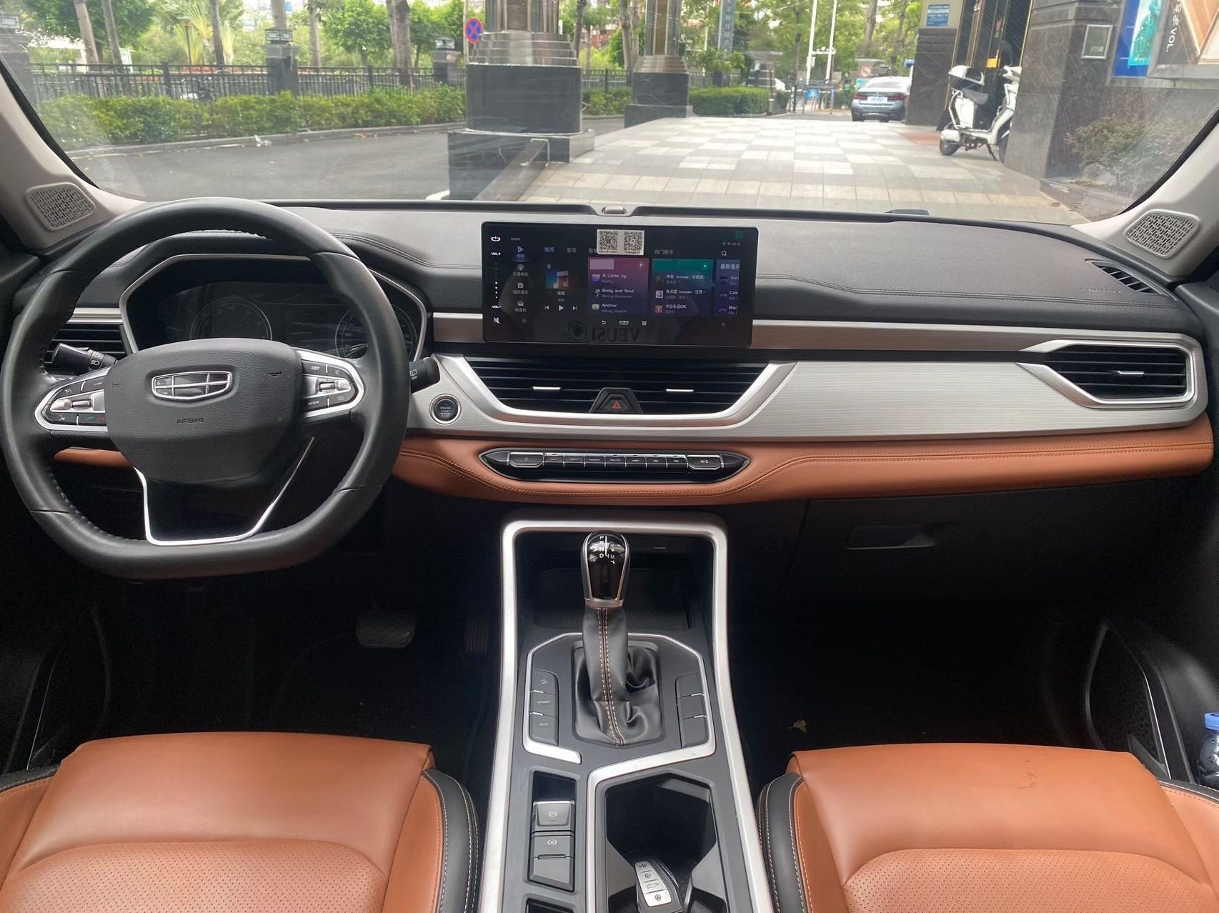 GEELY Vision X6 2021 изображение автомобиля #5