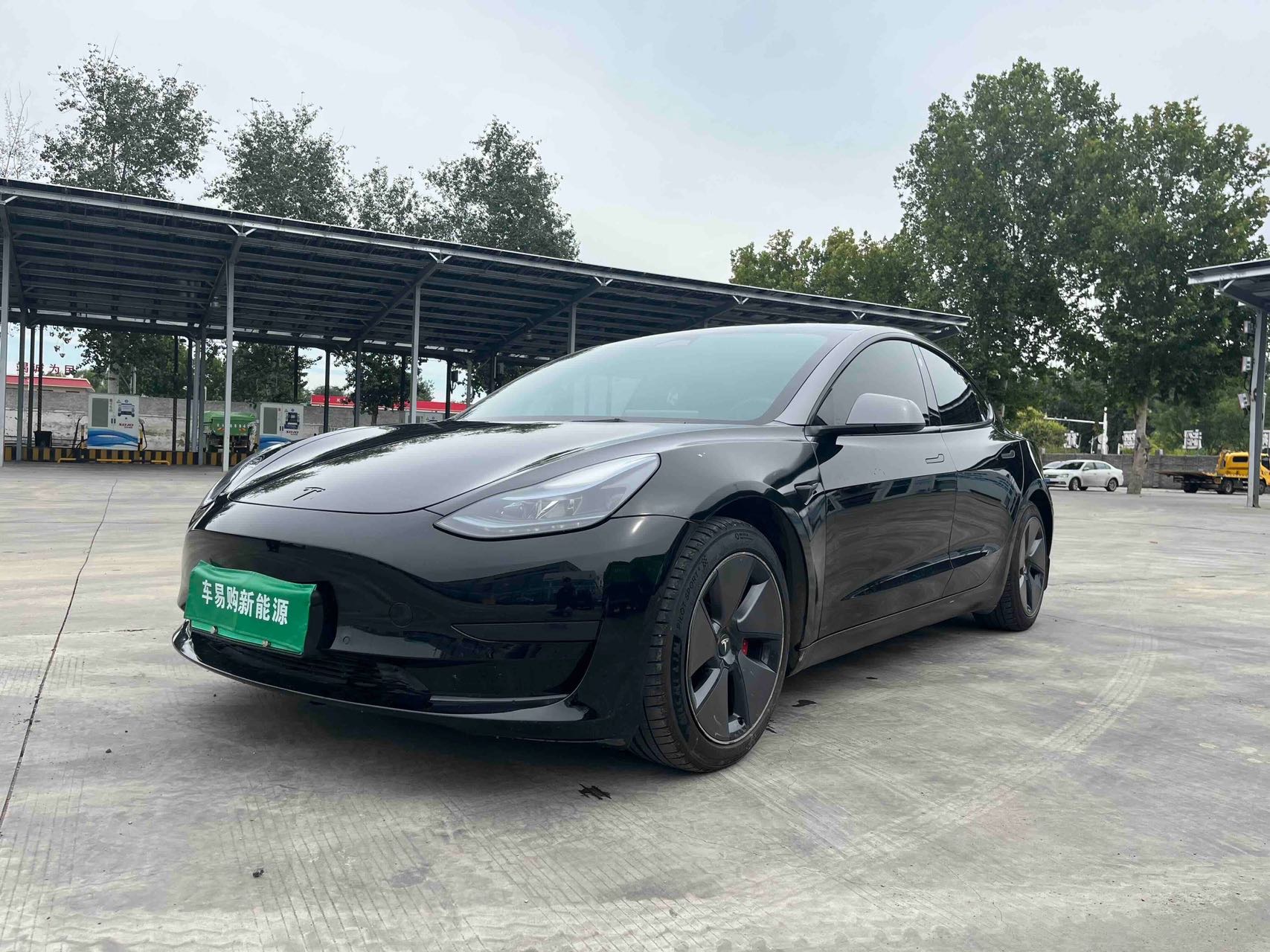 Tesla Model 3 2023 car image 