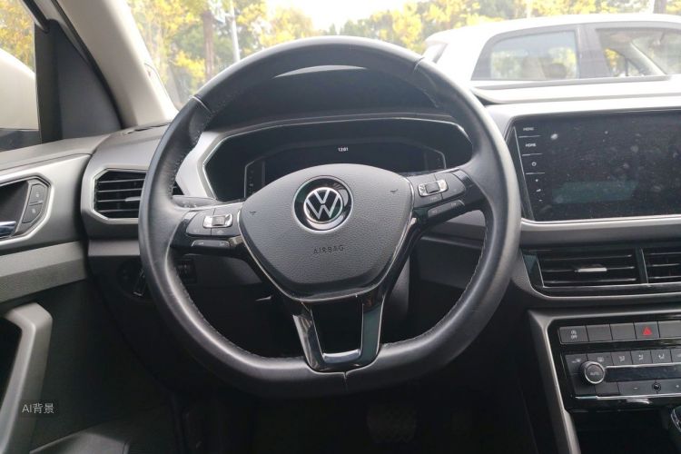 Volkswagen T-Cross 2021 #12 Volkswagen T-Cross 2021 car image #12