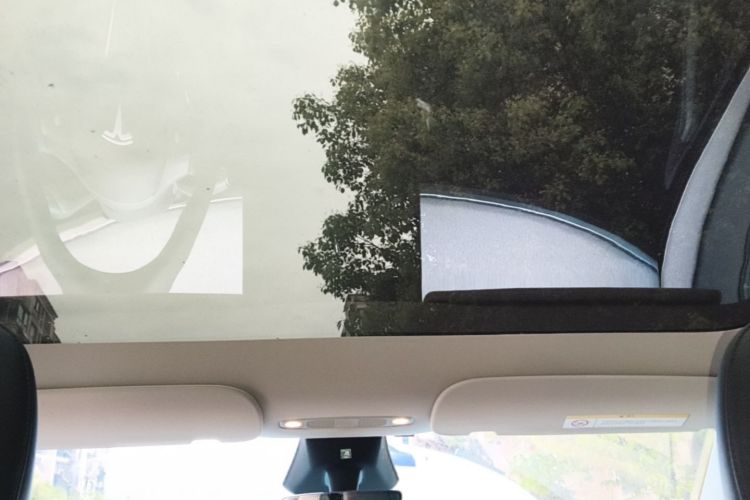 Tesla Model Y 2024 #20 Tesla Model Y 2024 imagen de coche #20