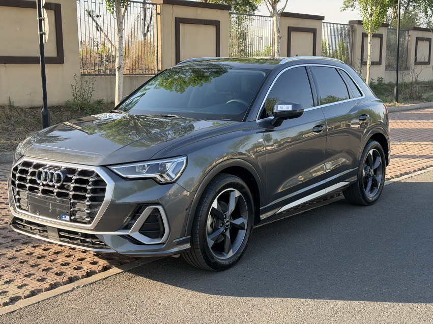 Audi Q3 2022 Audi Q3 2022 car image