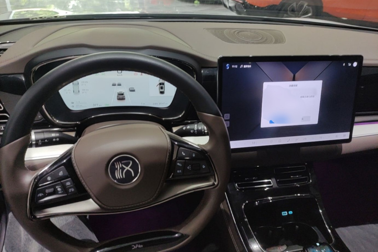 BYD Han 2024 car image #11