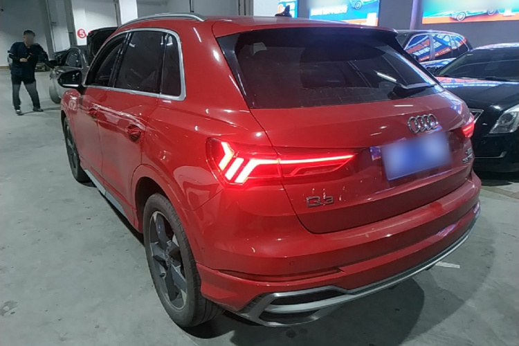 Audi Q3 2021 immagine di auto #5