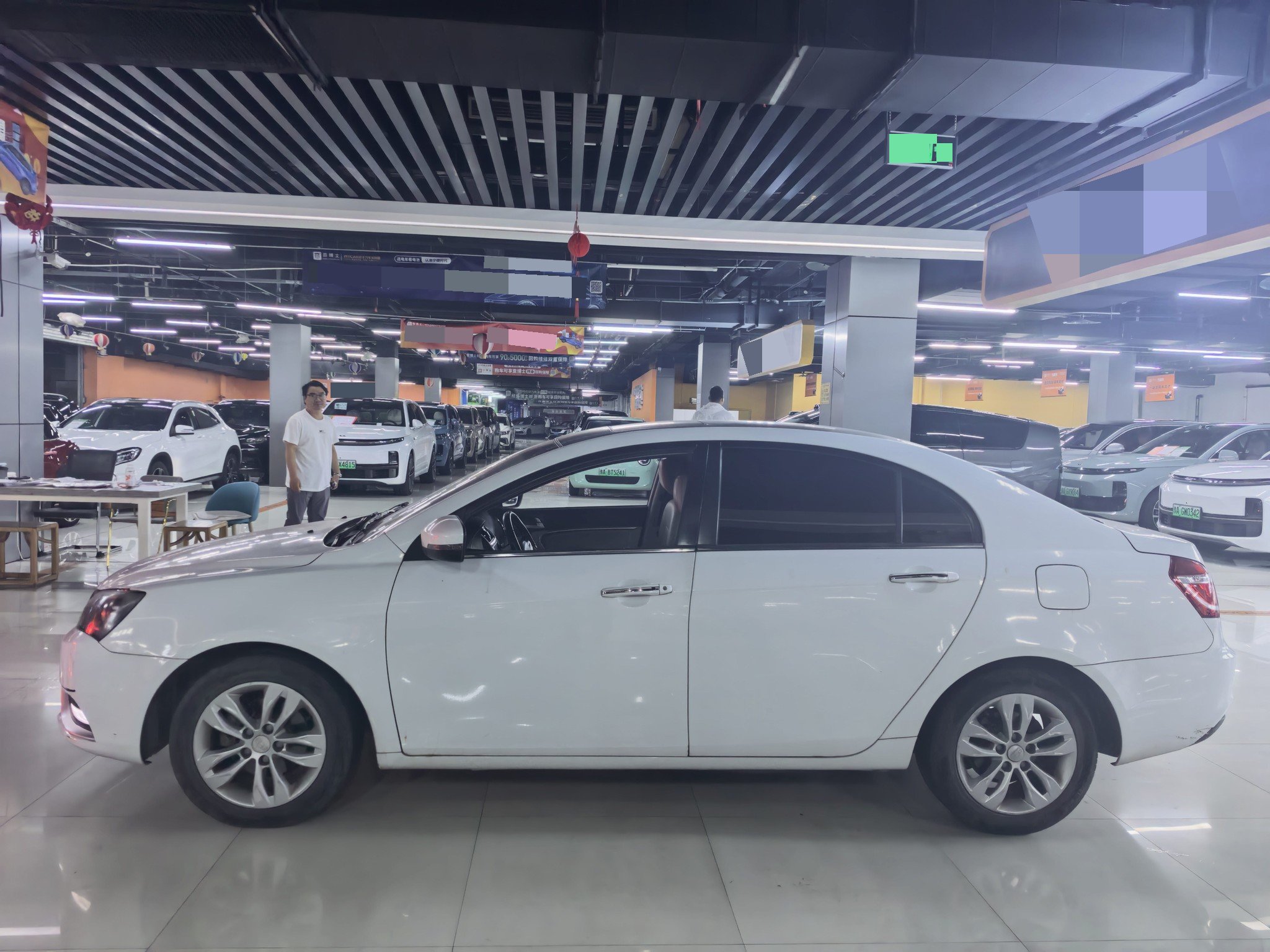 GEELY Emgrand 2015 car image #8