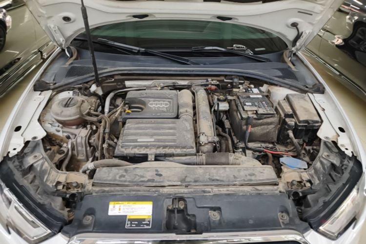 Audi A3 2018 car image #22