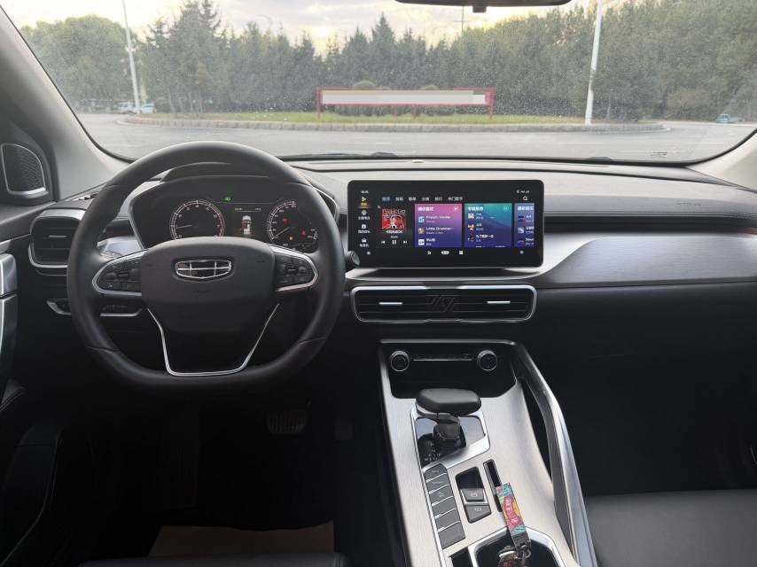 GEELY Coolray 2022 #6 GEELY Coolray 2022 car image #6