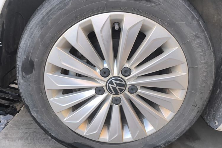 Volkswagen Lavida 2020 car image #9