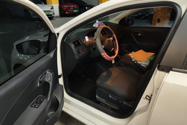 Volkswagen Polo 2017 #9 Volkswagen Polo 2017 car image #9