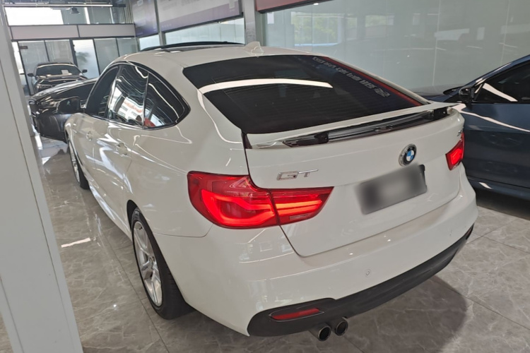 BMW 3 Series GT 2019 #5 BMW 3 Series GT 2019 car image #5