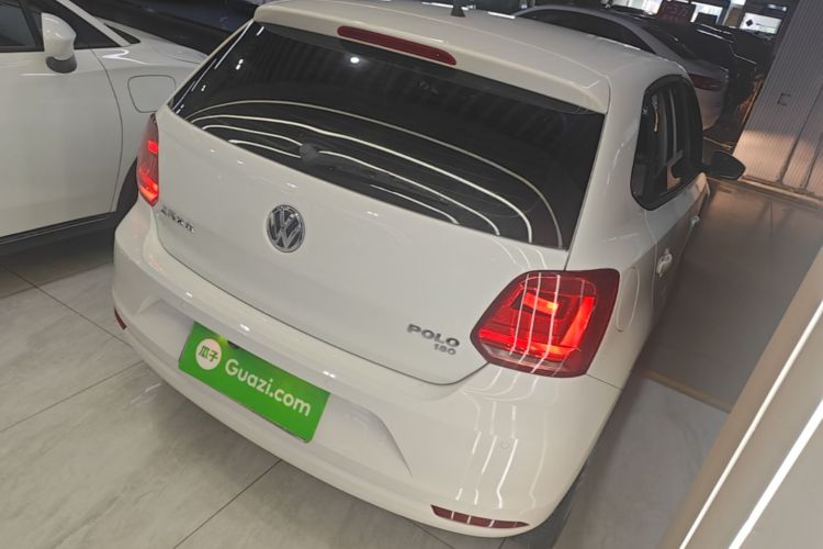 Volkswagen Polo 2018 car image #5