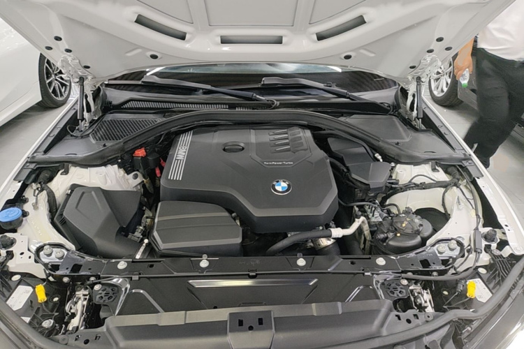 BMW 3 Series 2023 #22 BMW 3 Series 2023 car image #22