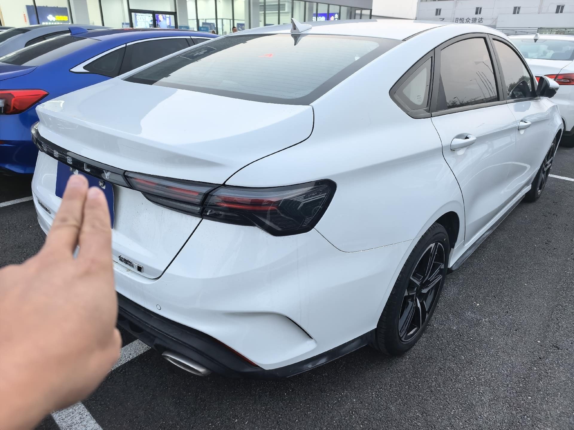 GEELY Binray 2024 immagine di auto #6