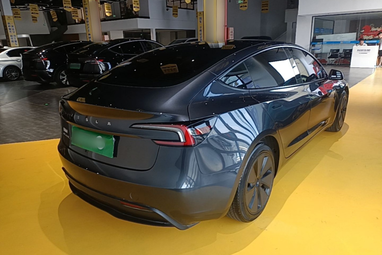 Tesla Model 3 2024 #7 Tesla Model 3 2024 car image #7