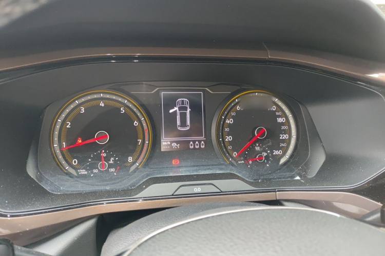 Volkswagen Tharu 2021 car image #16