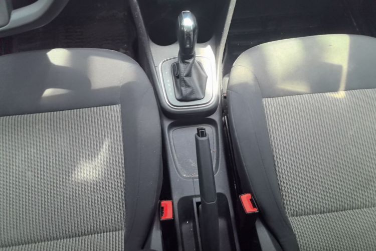 Volkswagen Polo 2019 car image #14