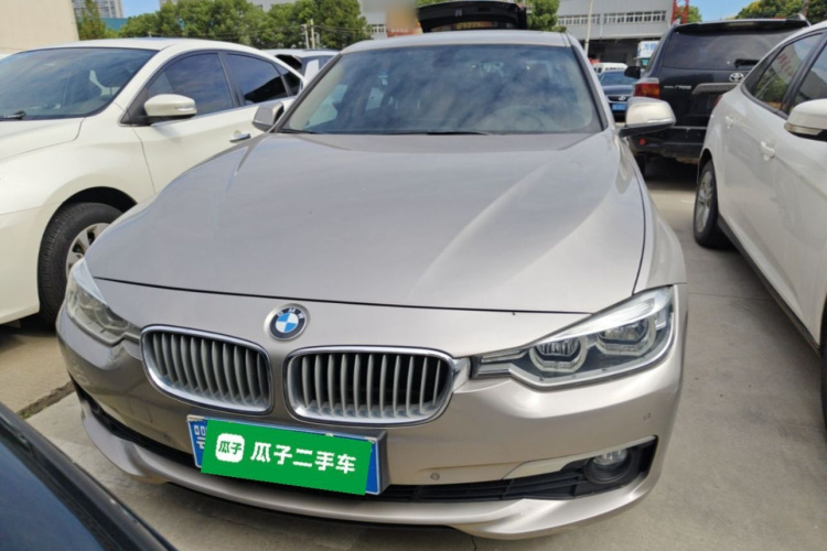 BMW 3 Series 2018 #3 BMW 3 Series 2018 car image #3