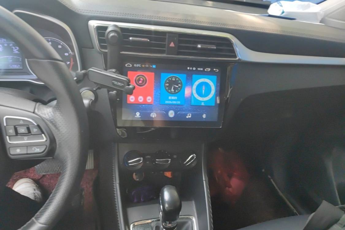 MG ZS 2017 #26 MG ZS 2017 car image #26