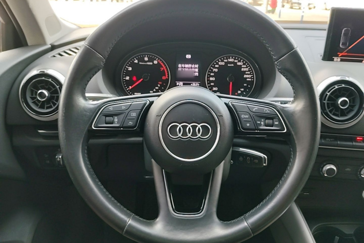 Audi A3 2019 car image #11