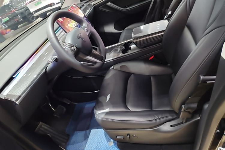 Tesla Model Y 2021 #15 Tesla Model Y 2021 car image #15