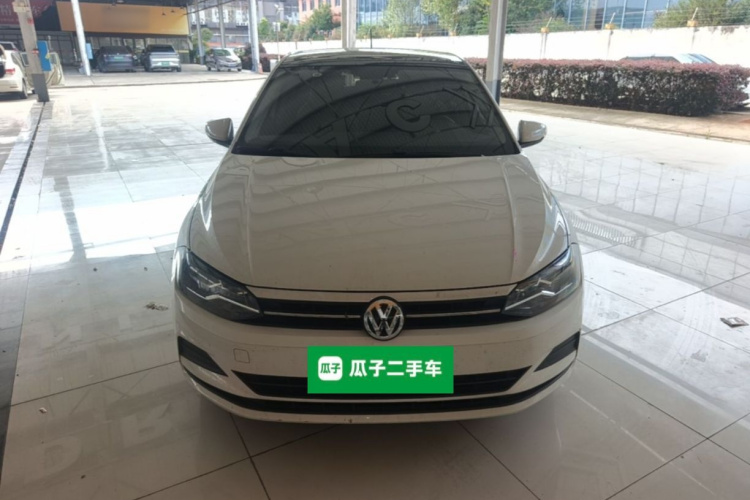 Volkswagen Polo 2020 car image #3