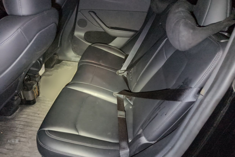 Tesla Model Y 2023 #19 Tesla Model Y 2023 car image #19