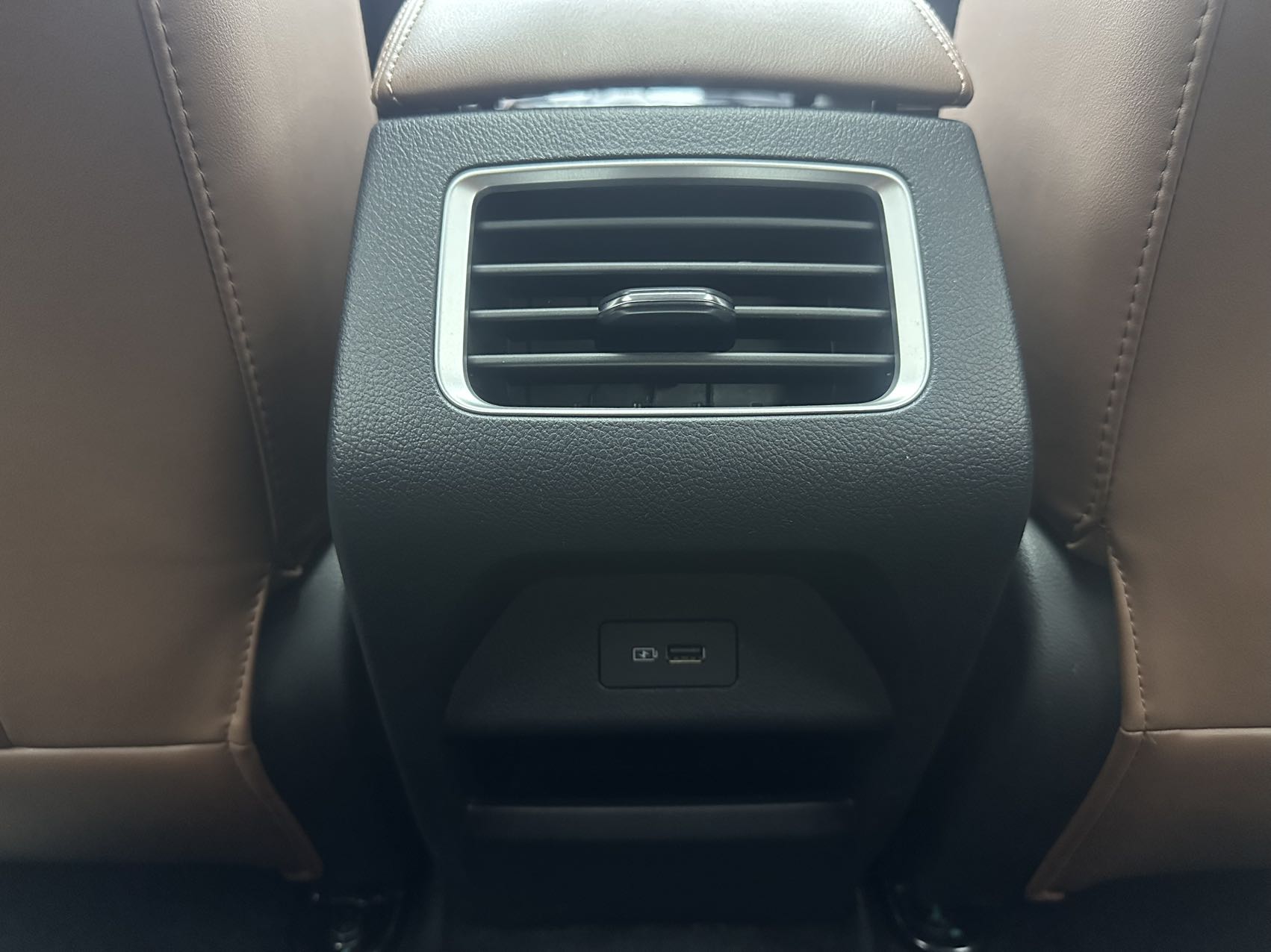 GEELY Vision X6 2022 car image #17