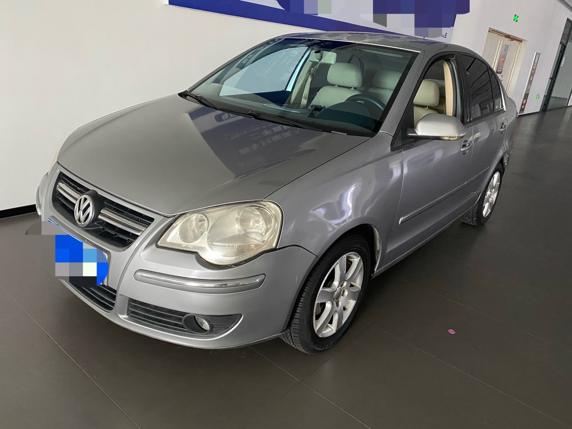 Volkswagen Polo 2010 car image 