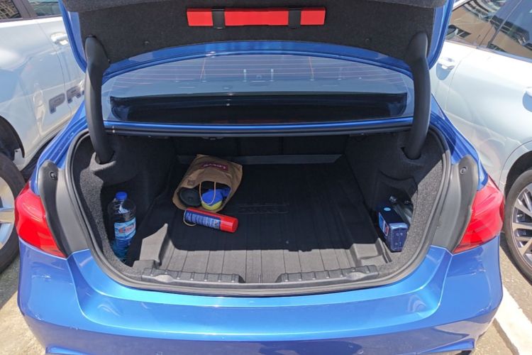 BMW 3 Series 2018 #21 BMW 3 Series 2018 car image #21