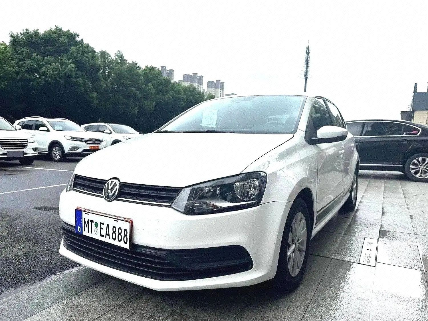 Volkswagen Polo 2019 car image 