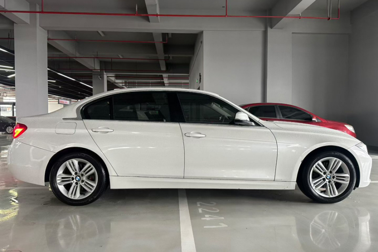 BMW 3 Series 2016 car image #9