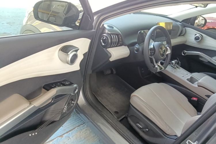 BYD Yuan Plus 2023 immagine di auto #16