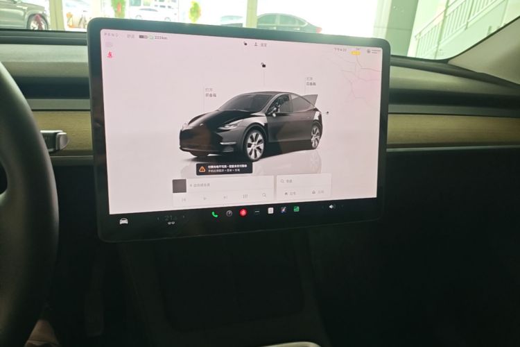 Tesla Model Y 2023 #13 Tesla Model Y 2023 car image #13