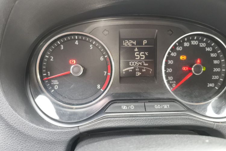 Volkswagen Polo 2016 car image #10