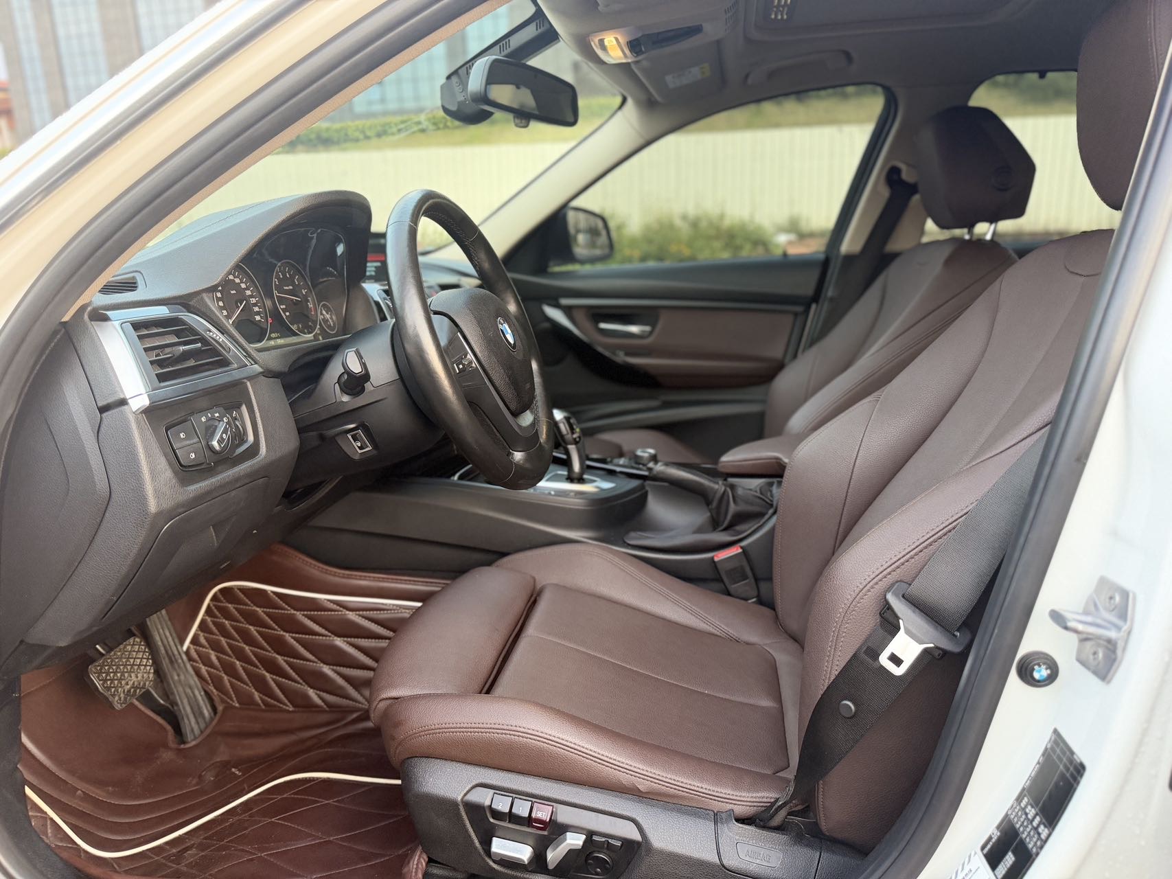 BMW 3 Series 2018 #4 BMW 3 Series 2018 car image #4