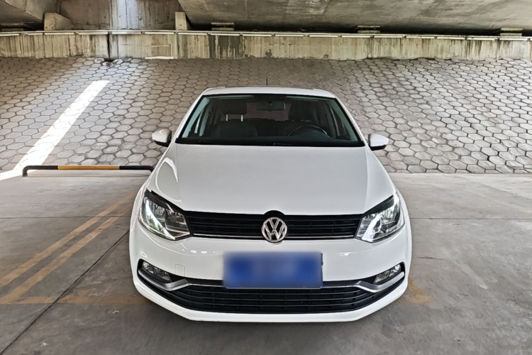 Volkswagen Polo 2016 car image #3