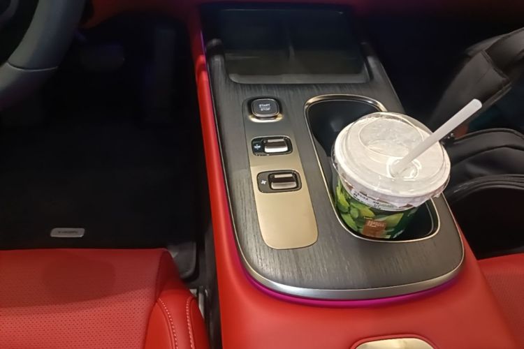 MI SU7 2024 car image #14