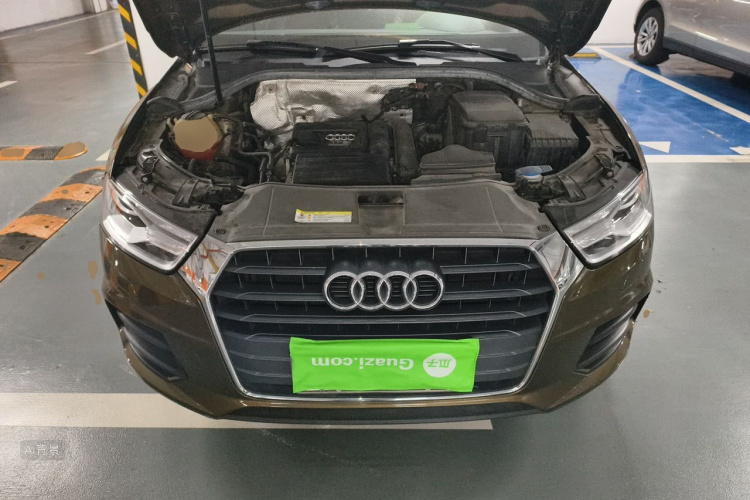 Audi Q3 2016 car image #22