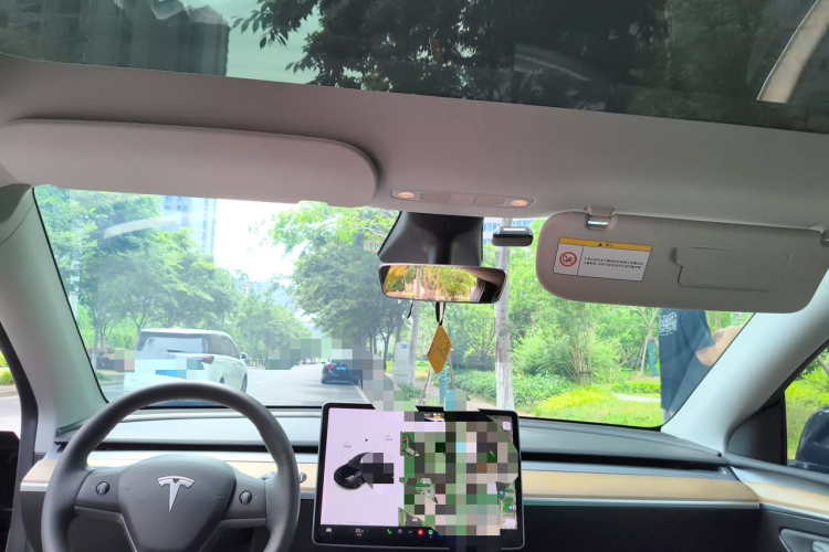 Tesla Model Y 2021 car image #20
