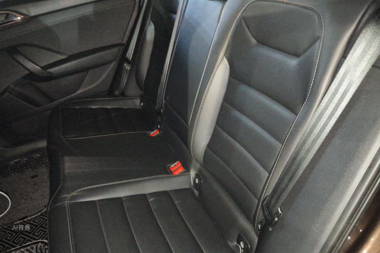 Volkswagen Tharu 2020 car image #19