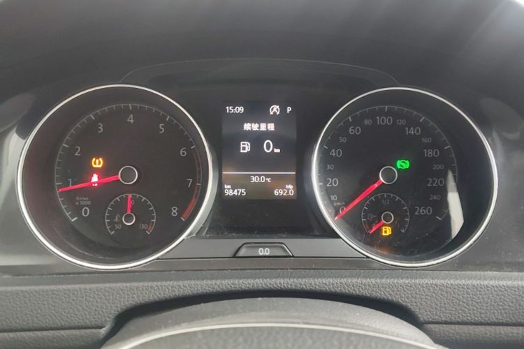Volkswagen Golf 2018 car image #12